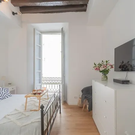 Apartment Independence With Balcony By Rent Como