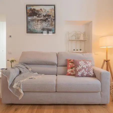 Independence With Balcony By Rent *