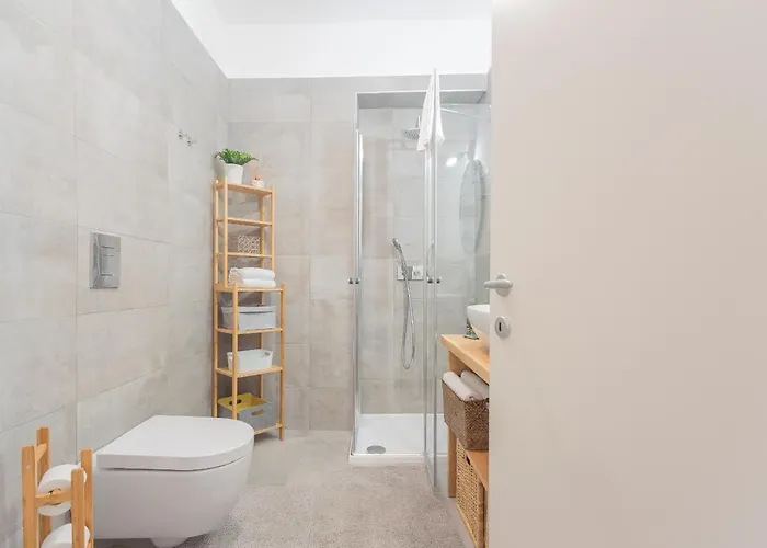 Апартаменты Independence With Balcony By Rent *