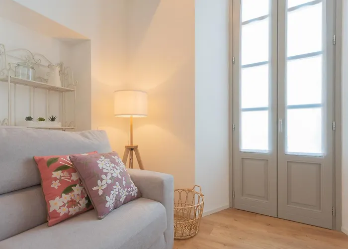 Апартаменты Independence With Balcony By Rent *