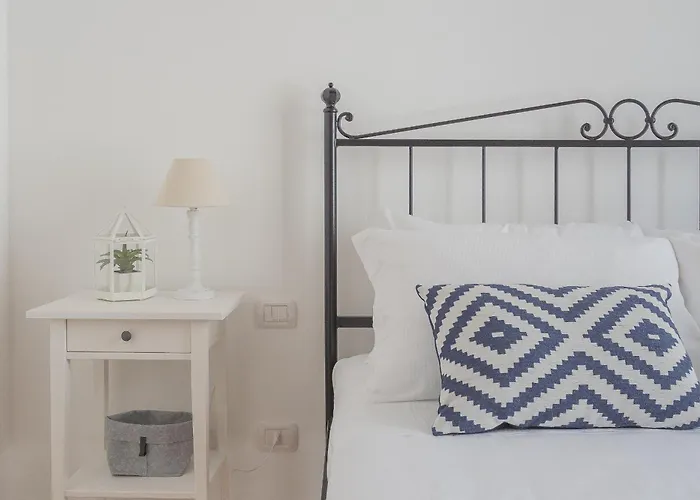 Independence With Balcony By Rent דירה